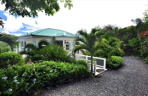 On The Market: Soak Up Panoramic Views from Beach House on the Moon