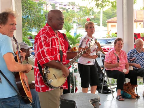 Residents Welcome Christmas With Caroling