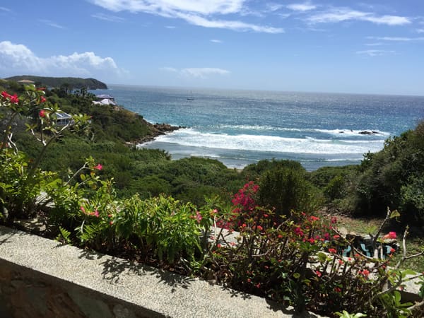 On The Market: Relax to the Sound of the Surf at Hart Bay from Sea Waves
