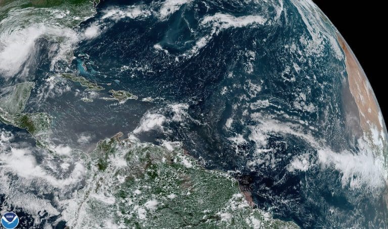 NHC: Mid-Atlantic Tropical Wave Unlikely to Develop Over Next Five Days