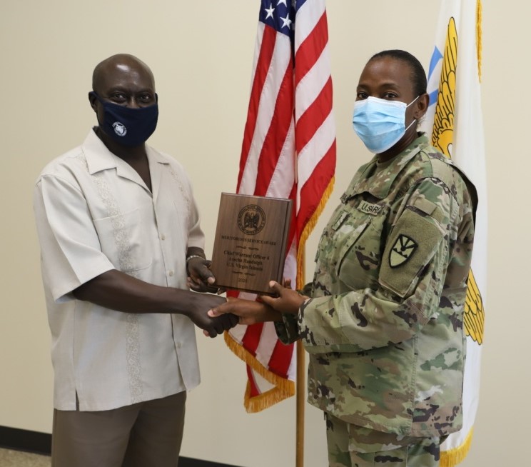 National Guard Association Gives Meritorious Service Award to CW4 Randolph