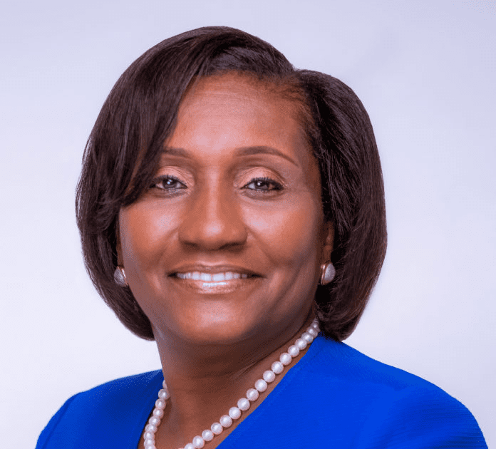 N.O.B.L.E. Women Honors Sen. Frett-Gregory With National Shining Star Award