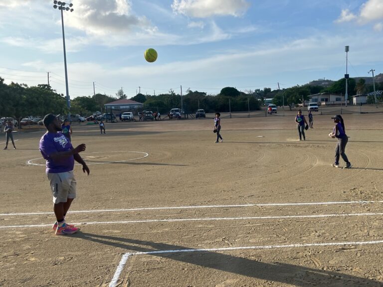 Inter-Island Softball Little League Battle It Out on STX
