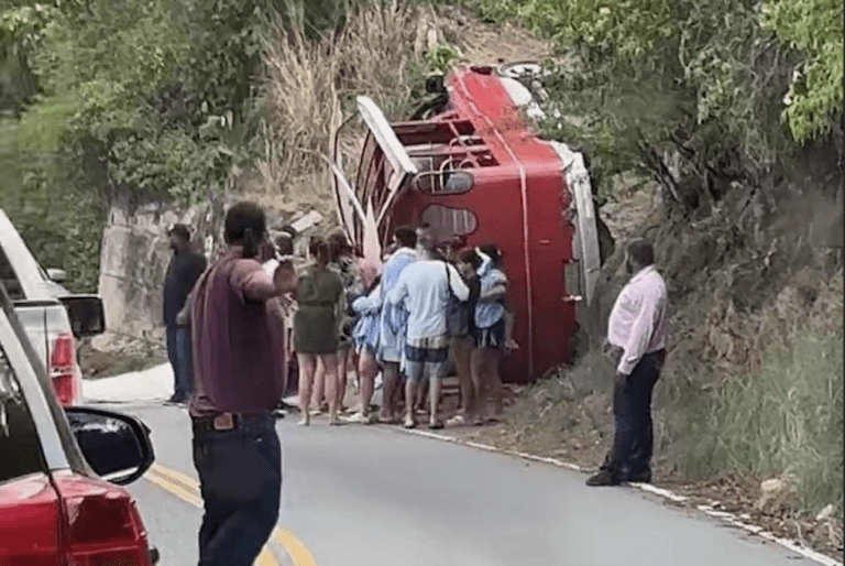 Safari Holding 12 Tourists Overturns on St. Thomas
