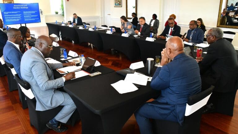 Governor Meets with 35th Legislature to Share Legislative Priorities