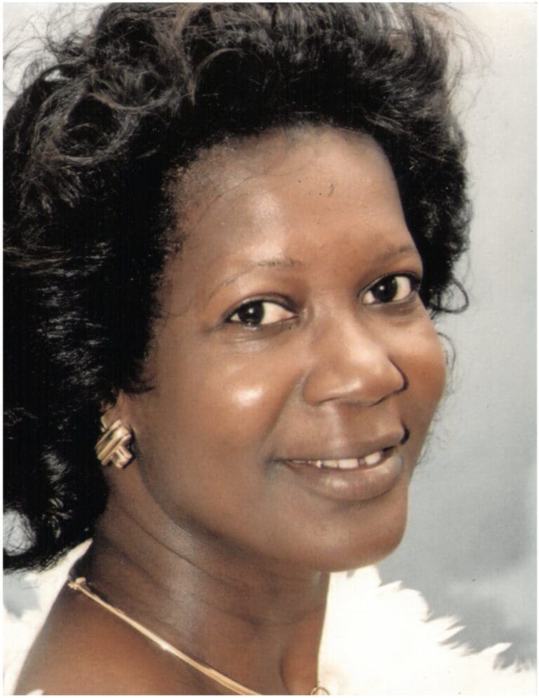 Eva Smith Laurent Dies at 53