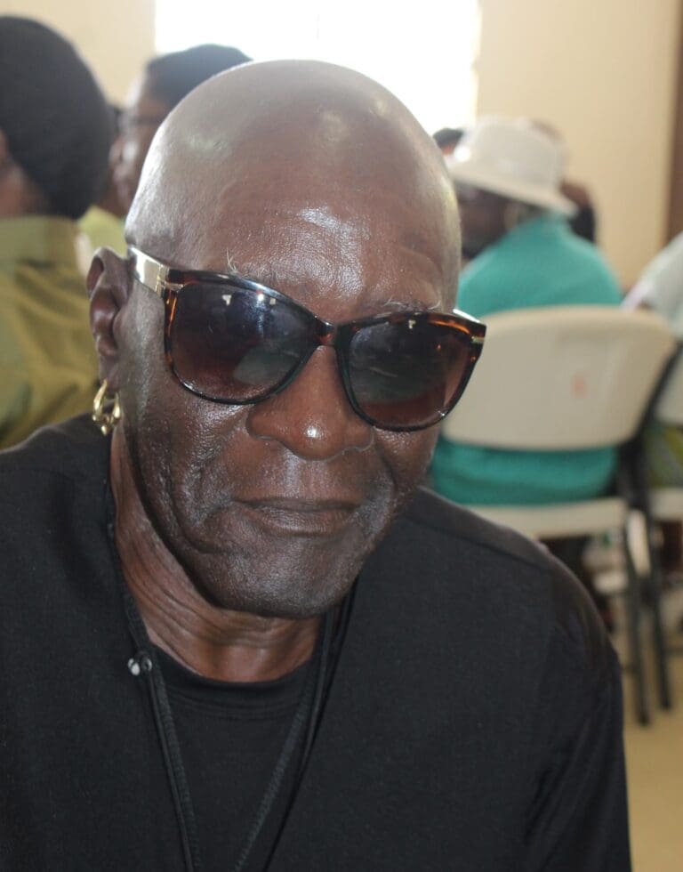 Leayle R. McFarlane Sr. Dies