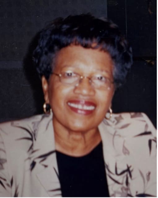 Roberta Allain Quarles-Knowles Dies at 86