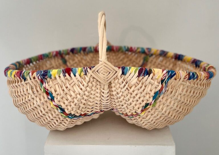 A market basket by the Henry siblings. (Photo courtesy Bajo el Sol Gallery)